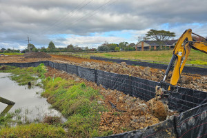 Dotacje na deszczówkę zagrożone? Biurokracja w starostwach uderza w rolników