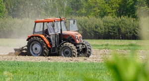 MF 255, Ursus 4514 lub C-360 z roczną gwarancją. Ile kosztuje remont polskiego ciągnika?