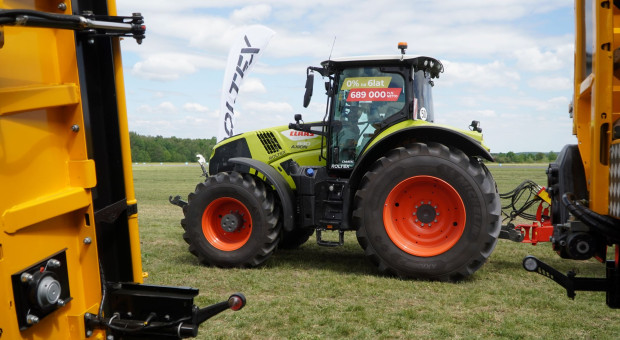 Nowe prasy, kosiarki, premiery ciągników i Bizon za 340 zł. Galeria zdjęć z Zielonego Agro Show