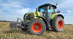 Od pierwszych modeli po ponad 300 KM. Historia Claas Axion