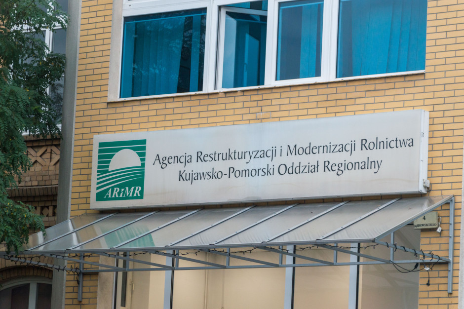 ARiMR apeluje do rolników. Warto sprawdzić ten numer przed wypłatami