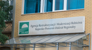 ARiMR apeluje do rolników. Warto sprawdzić ten numer przed wypłatami