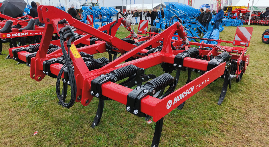 Horsch wprowadza Tiger 3 SL – pierwszy w pełni zawieszany kultywator serii Tiger montowany na tylnym TUZ