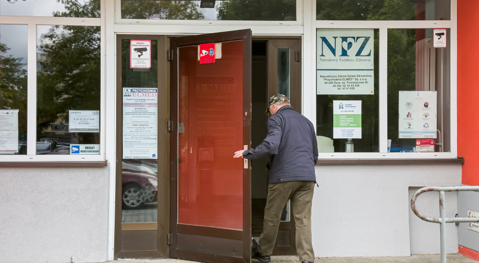 Spadek o 248 umów POZ w ciągu dwóch lat – wiejskie przychodnie coraz częściej zamykają się
