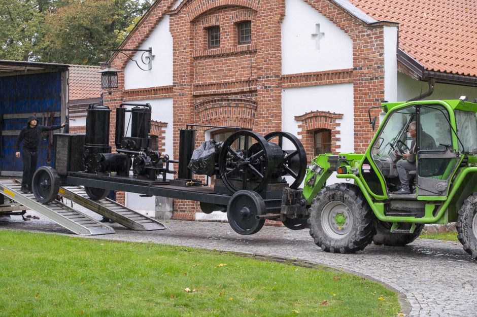 Około stuletni silnik na gaz drzewny produkcji ZM Sykstus Piekarski w Warszawie znów pracuje Fot. Materiały prasowe / Muzeum Rolnictwa im. ks. Krzysztofa Kluka w Ciechanowcu