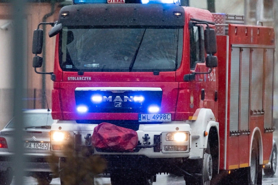 Nad ranem spłonęła wiejska świetlica. Na miejscu osiem zastępów straży